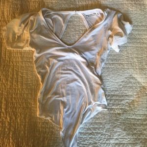 ABERCROMBIE FLUTTER SLEEVE BODYSUIT